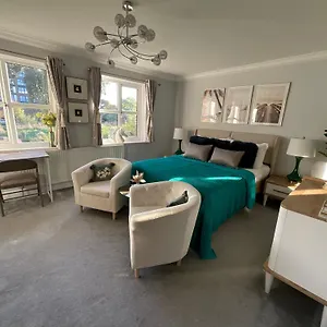 Jubilee House Homestay London